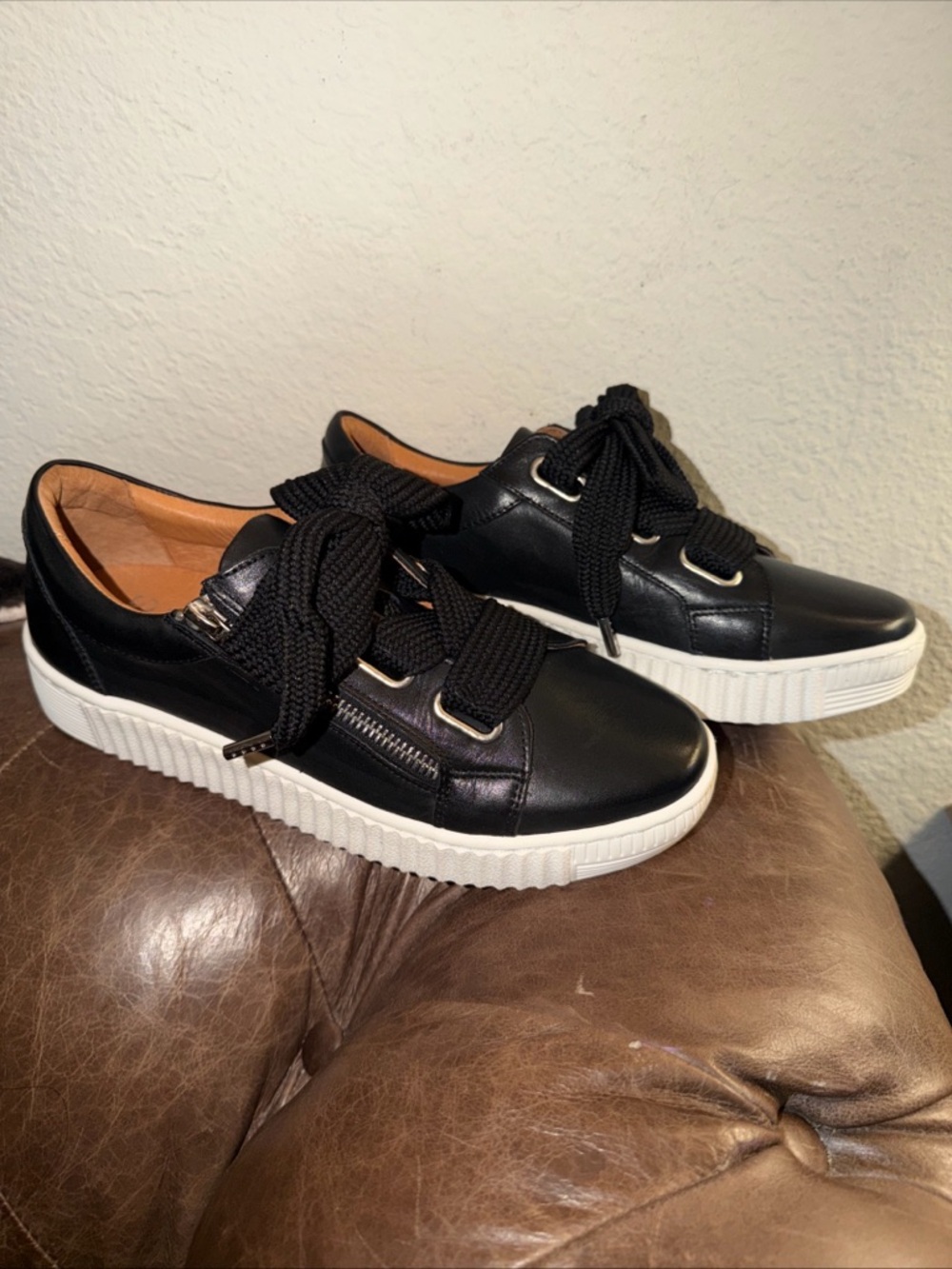 EOS Melbourne Jovi leather shoes Women’s size 38 / 7.5-8